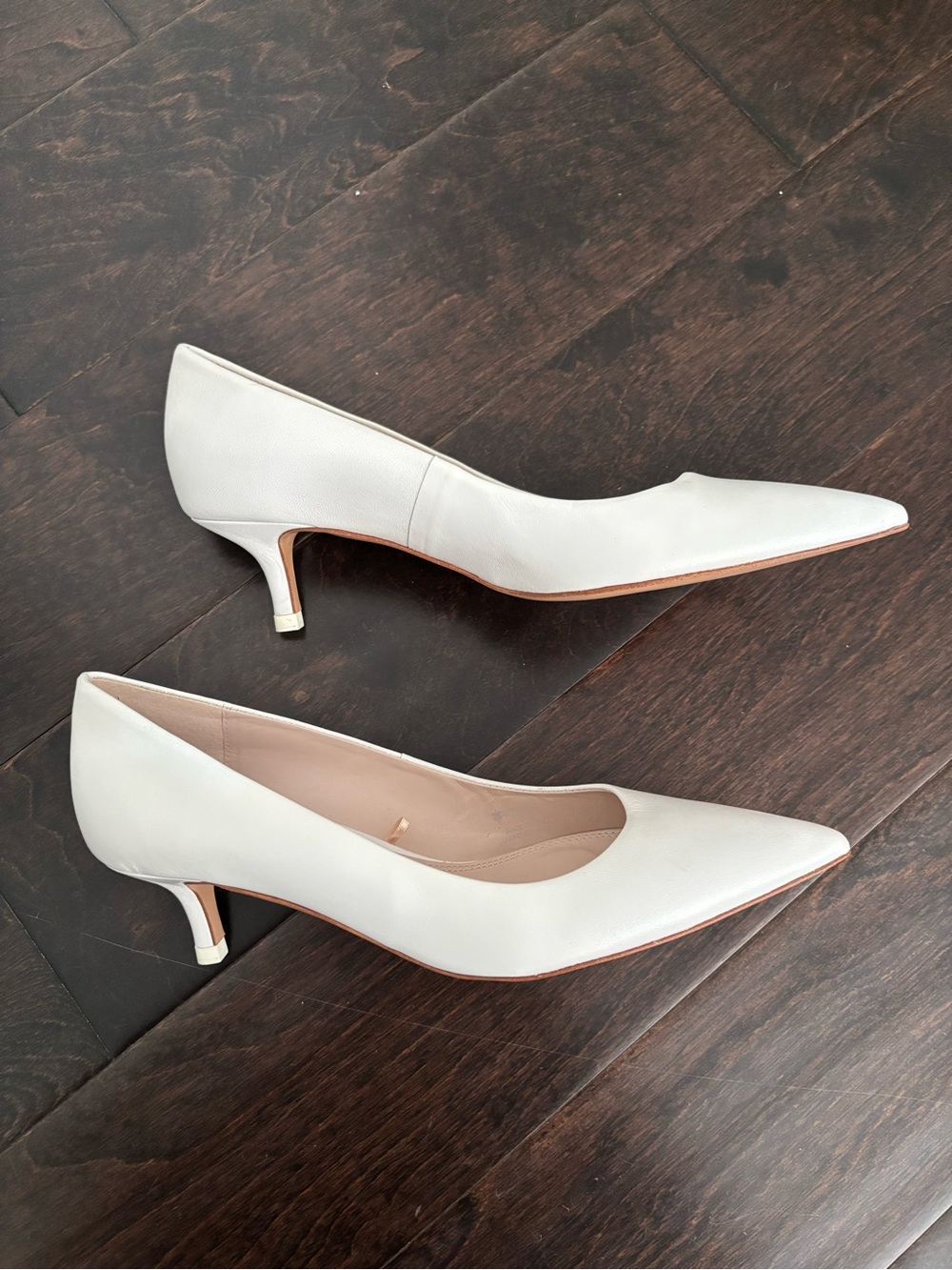Zara Pointed-Toe Heels in White - Picture 2 of 8